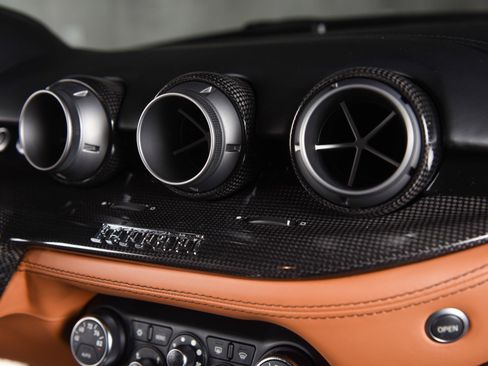 Used 2014 Ferrari F12 Berlinetta RWD image 27