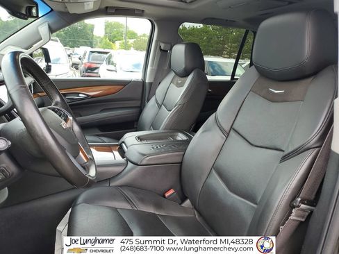 Used 2016 Cadillac Escalade Premium AWD/4WD image 22