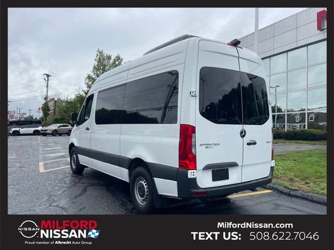 Used 2024 Mercedes-Benz Sprinter 2500 image 3