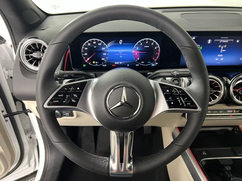 New 2026 Mercedes-Benz GLB 250 4MATIC image 28