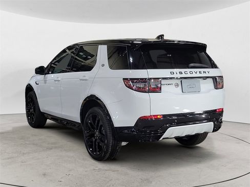 New 2025 Land Rover Discovery Sport Dynamic SE image 3