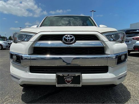 Used 2015 Toyota 4Runner Limited AWD/4WD image 4