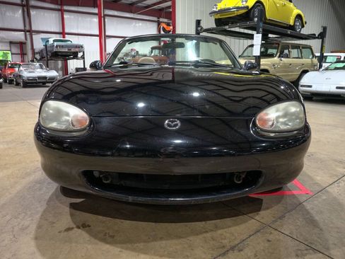 Used 1999 MAZDA MX-5 Miata RWD image 13
