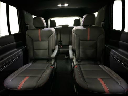 Certified 2026 Chevrolet Traverse RS AWD/4WD image 15