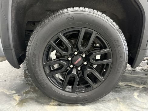 Used 2021 GMC Sierra 1500 Elevation image 18