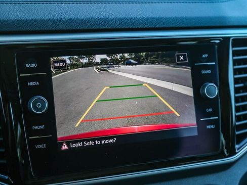 Used 2018 Volkswagen Atlas SEL w/ R-Line Package image 32