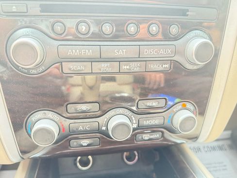 Used 2014 Nissan Pathfinder Platinum w/ Platinum Premium Package image 24