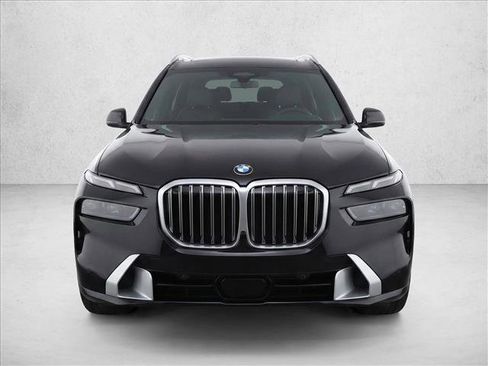 Used 2025 BMW X7 xDrive40i w/ Climate Comfort Package AWD/4WD image 2