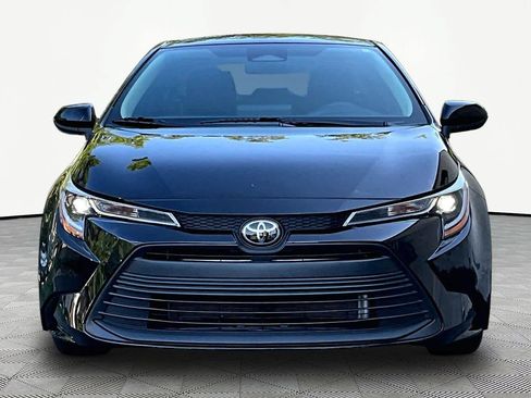 Certified 2025 Toyota Corolla LE FWD image 7