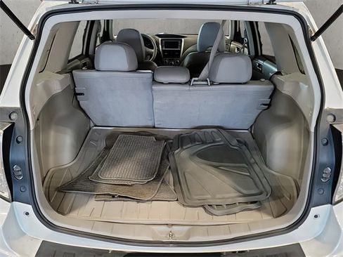 Used 2010 Subaru Forester 2.5X Limited image 7