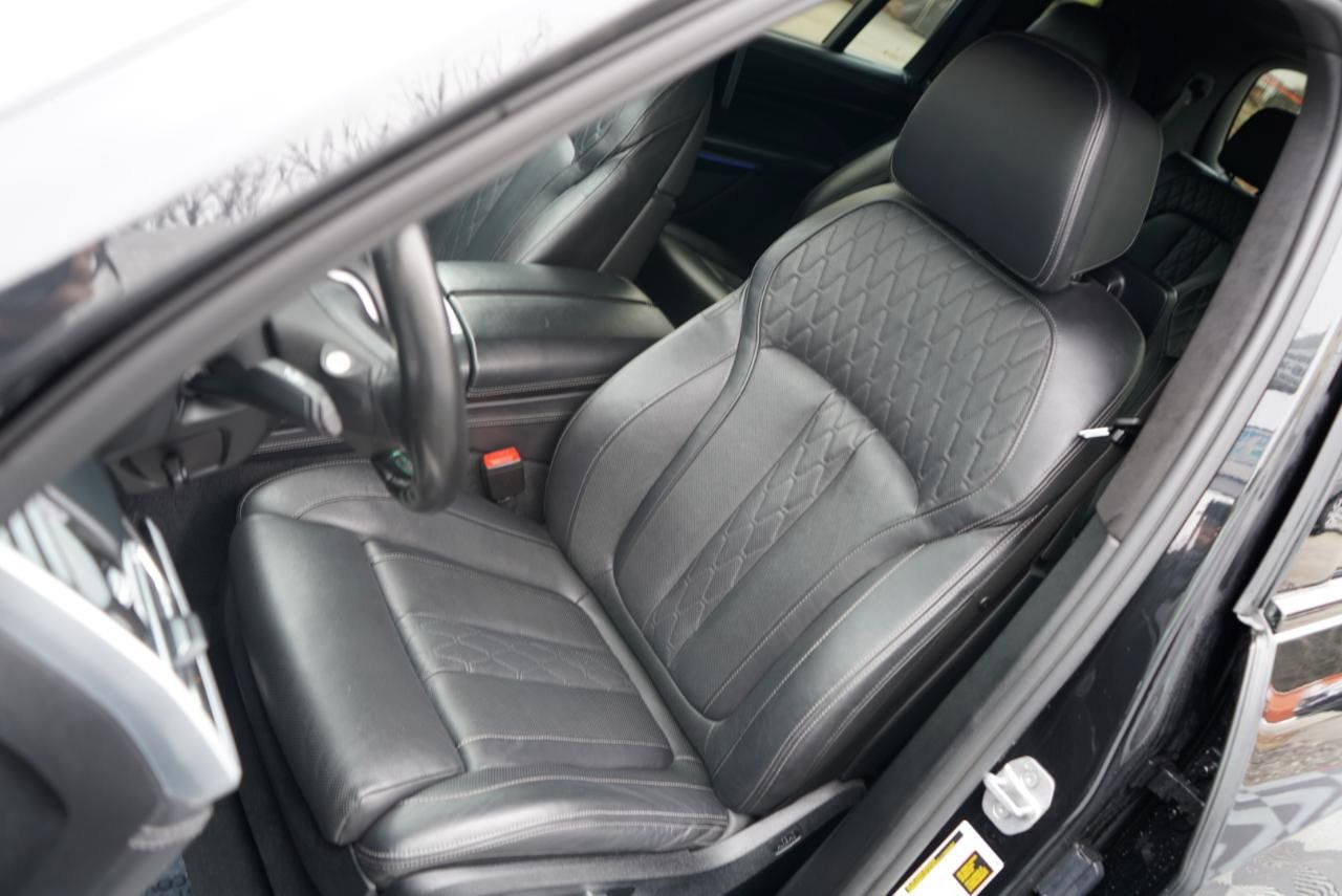 Used 2022 BMW ALPINA XB7 AWD/4WD image 18
