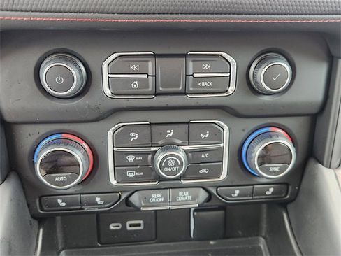 Used 2022 Chevrolet Tahoe RST w/ Luxury Package RWD image 20