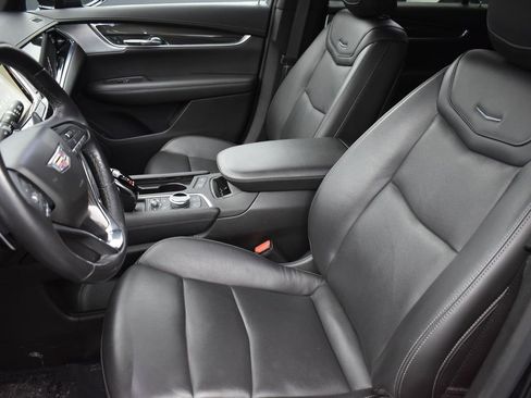 Used 2021 Cadillac XT6 Sport image 13