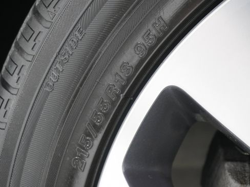 Used 2019 Buick Encore Essence image 28