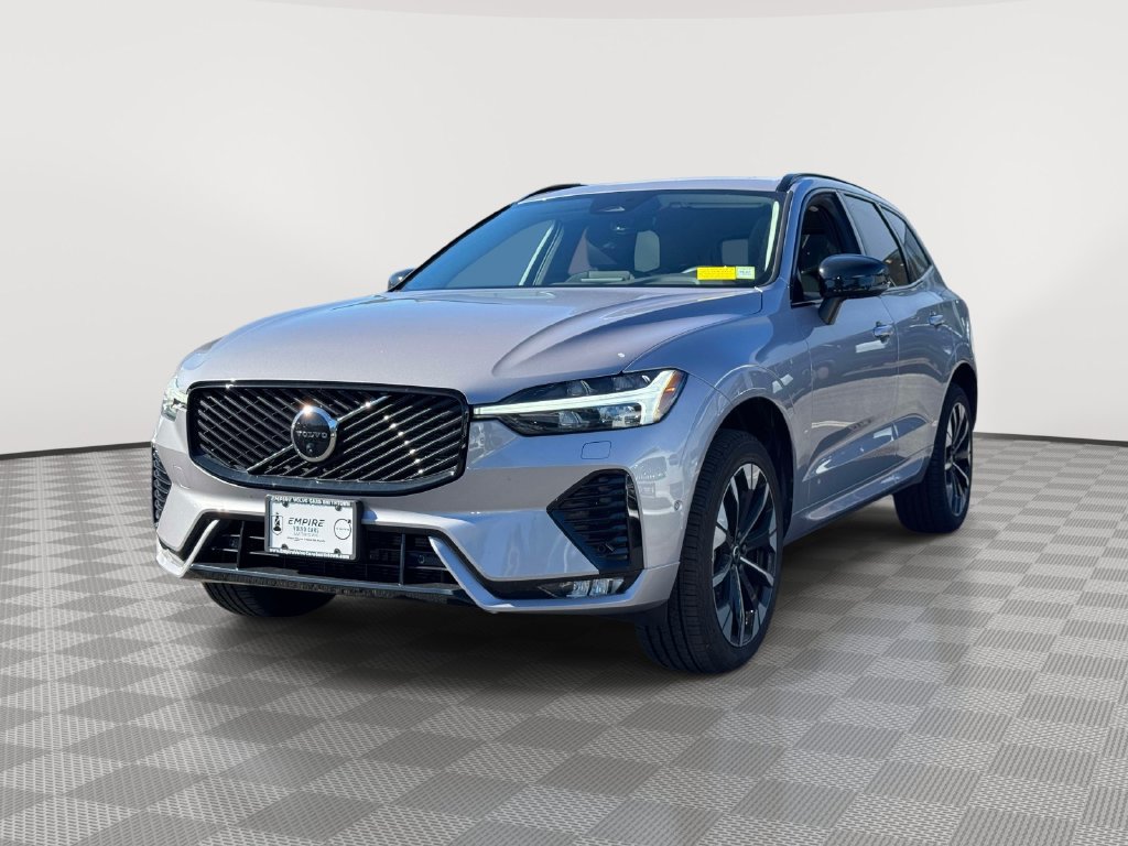 Used 2026 Volvo XC60 B5 Plus AWD/4WD image 2