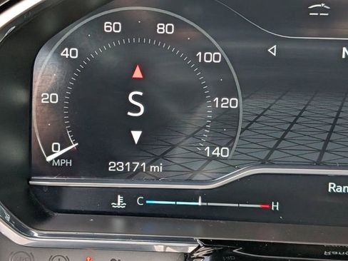 Used 2022 GMC Sierra 1500 SLT w/ SLT Premium Plus Package image 31