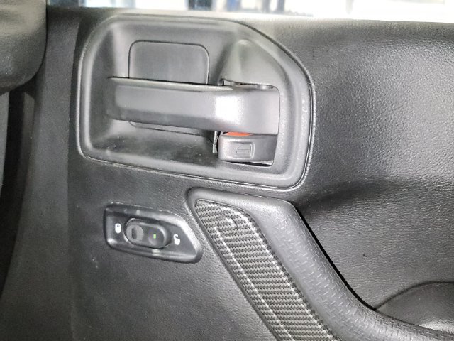 Used 2018 Jeep Wrangler Unlimited Sahara AWD/4WD image 17
