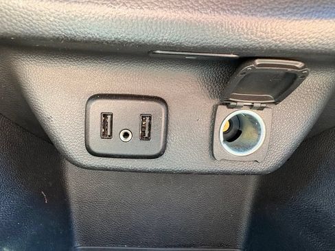 Used 2023 Chevrolet Traverse LT FWD image 20