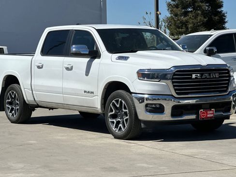 Used 2025 RAM 1500 Laramie AWD/4WD image 10