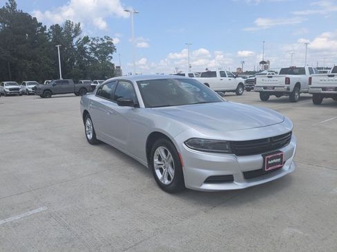 Used 2023 Dodge Charger SXT RWD image 3