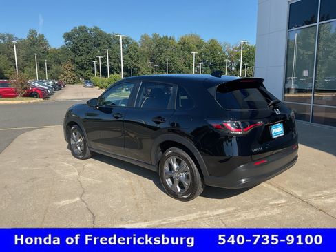 Used 2027 Honda HR-V LX image 3