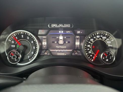 Used 2022 RAM 1500 Big Horn w/ Built-to-serve Edition image 22