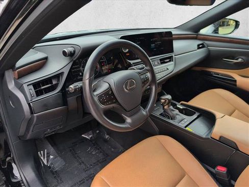 Used 2025 Lexus ES 300h w/ Premium Package FWD image 10