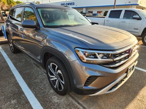 Used 2023 Volkswagen Atlas SEL AWD/4WD image 1