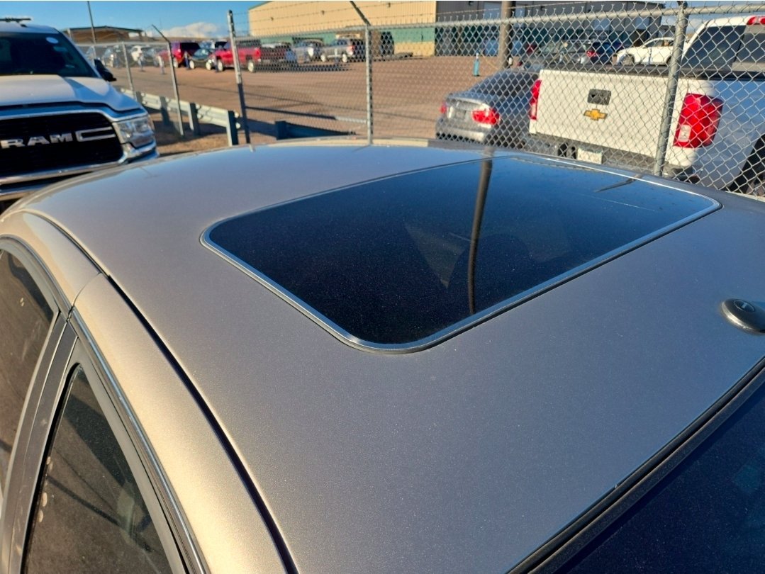 Used 2002 Lincoln Continental FWD image 7