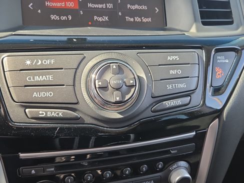 Used 2018 Nissan Pathfinder S FWD image 32