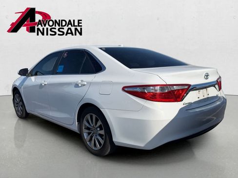 Used 2016 Toyota Camry XLE w/ Moonroof Package FWD image 3