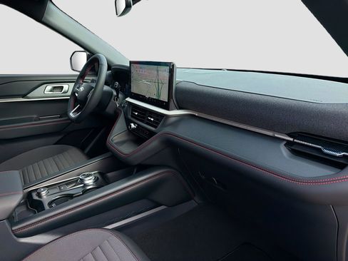 New 2026 Ford Explorer ST-Line w/ ST-Line Street Pack RWD image 37