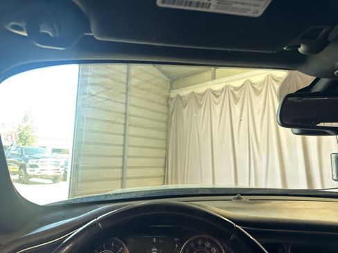Used 2015 Dodge Challenger SXT RWD image 16