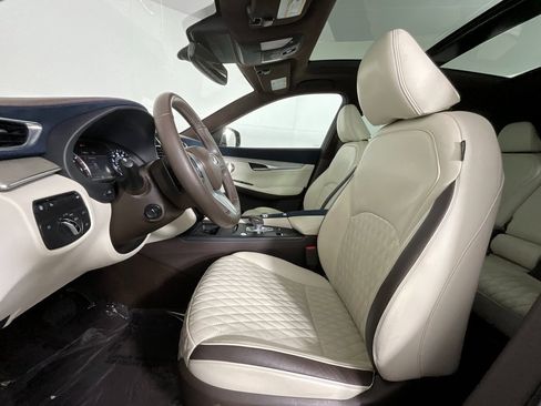 Used 2019 INFINITI QX50 Essential w/ Sensory Package image 16