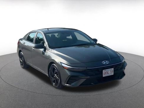 Used 2026 Hyundai Elantra Sport FWD image 3