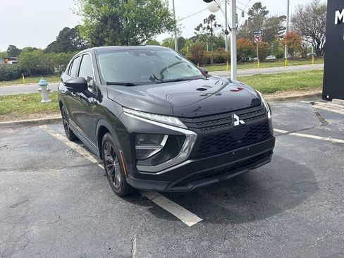 Used 2022 Mitsubishi Eclipse Cross LE FWD image 2