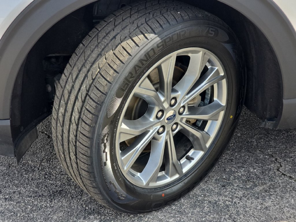 Used 2022 Ford Explorer XLT w/ Equipment Group 202A RWD image 29