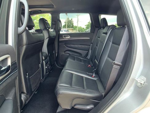 Used 2020 Jeep Grand Cherokee Limited AWD/4WD image 13
