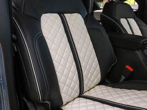 Used 2025 Ford Bronco Heritage Edition image 48