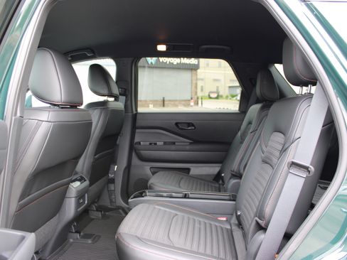 Certified 2025 Nissan Pathfinder Rock Creek AWD/4WD image 14