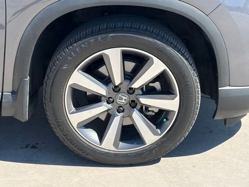 Used 2023 Honda Pilot Elite image 8