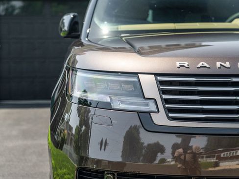 Used 2025 Land Rover Range Rover SV AWD/4WD image 61