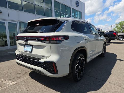 New 2026 Volkswagen Tiguan SEL R-Line AWD/4WD image 10