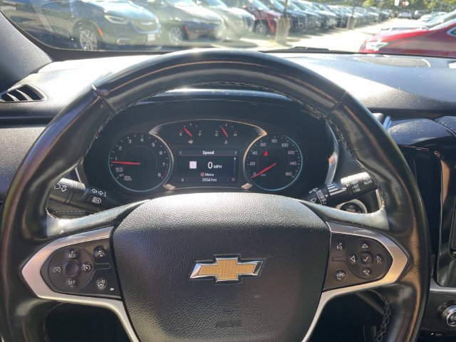 Used 2023 Chevrolet Traverse LT w/ LT Premium Package AWD/4WD image 32