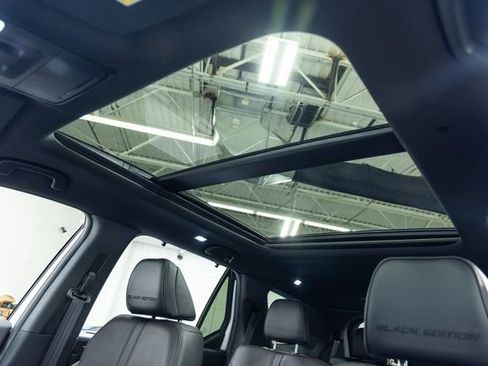 Used 2025 Honda Pilot Black Edition image 13