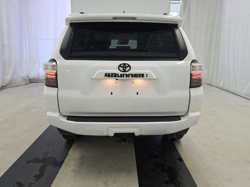 Used 2024 Toyota 4Runner SR5 Premium w/ Moonroof Package AWD/4WD image 5