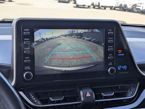 Used 2019 Toyota C-HR LE image 28