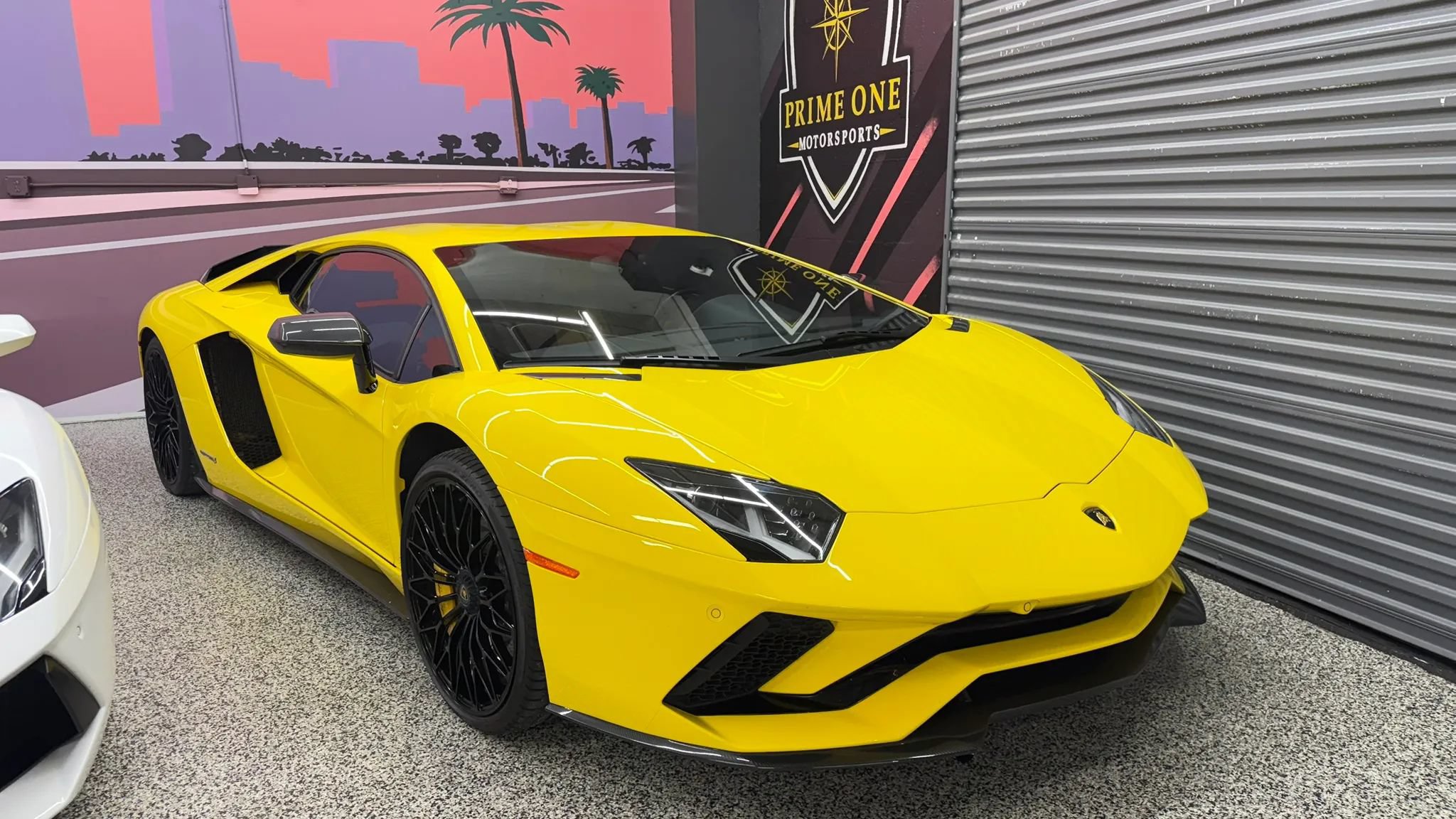 Used 2018 Lamborghini Aventador S AWD/4WD image 2
