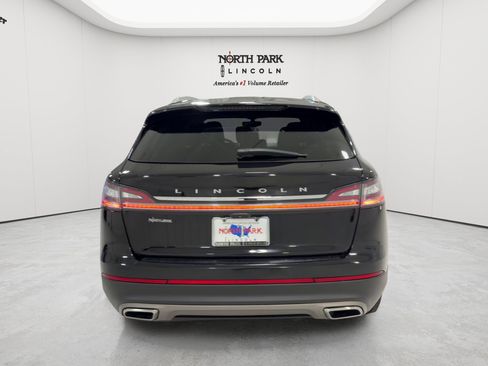 Used 2022 Lincoln Nautilus Reserve w/ Equipment Group 201A FWD image 4