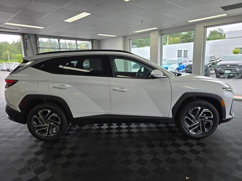 New 2026 Hyundai Tucson Limited AWD/4WD image 2